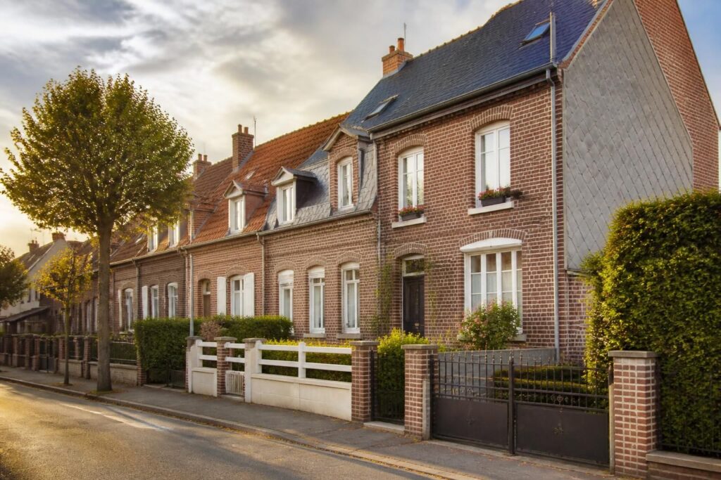 découvrez les annonces de maisons à vendre à méricourt (62680) et ses environs. trouvez votre future maison parmi une sélection variée de biens immobiliers adaptés à vos besoins et à votre budget.